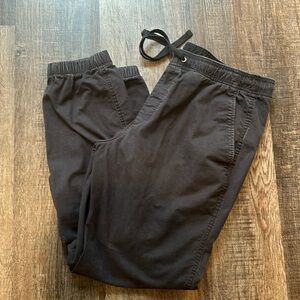 Gap slim canvas jogger. Men’s large in color black.